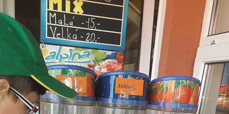 Ve variantě s ledovou tříští na vás čekají dvě deci této svěží pochoutky.
