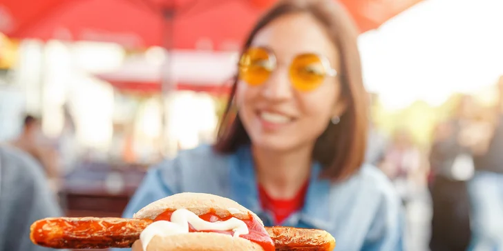 Súčasťou voucheru je aj poukaz na miestnu tradičnú špecialitu – currywurst.
