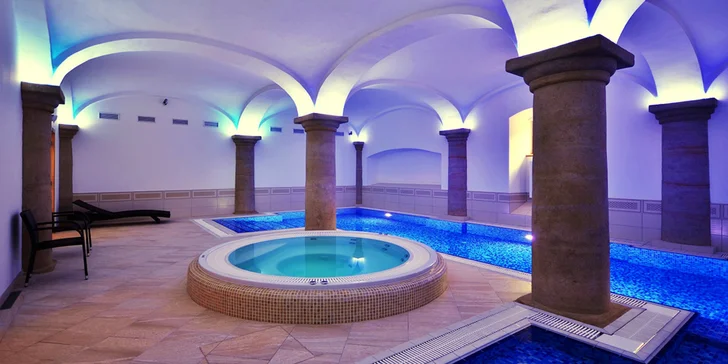 Krásný hotel u pivovaru Klášter: wellness a polopenze s večeřemi při svíčkách