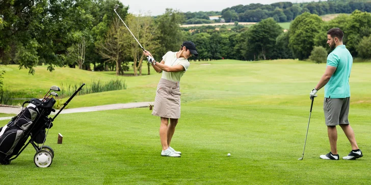 Zahrajte si golf na mistrovských hřištích a staňte se členem golfové federace