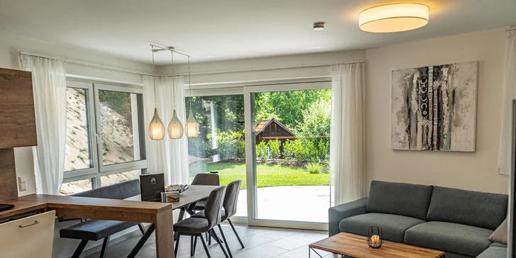 Pri príchode zaplatíte vratnú kauciu vo výške 200 €.