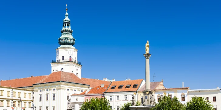 Nebo zajeďte do Kroměříže, krom slavných zahrad vás čeká krásné náměstí a arcibiskupské vinné sklepy.