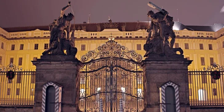 Výklad certifikovaného průvodce při procházce Pražským hradem
