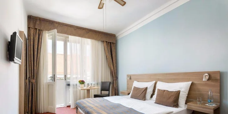 Samozřejmostí je televizor a vlastní cosiální zařízení.