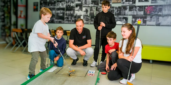 Dětem minigolf může vysvětlit i vyškolená obsluha minigolfu.