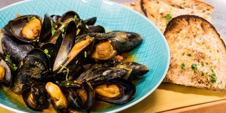 1 kg nebo 500 g slávek à la marinara s pikantní rajčatovou omáčkou