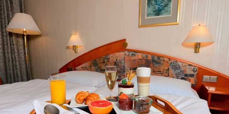 Komfortné ubytovanie pre dve osoby na 1 alebo 2 noci v izbách rady Standard Room alebo Superior Room podľa dostupnosti.