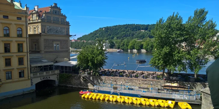 Žluté šlapadlo bude vaše na celou hodinu. 