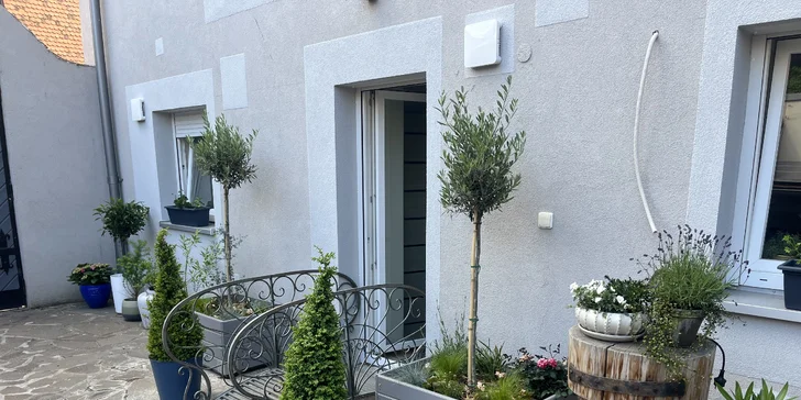 Niektoré izby majú balkón.
