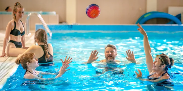 V balíčku máte neomezený vstup do bazénu, vířivky a sauny. 