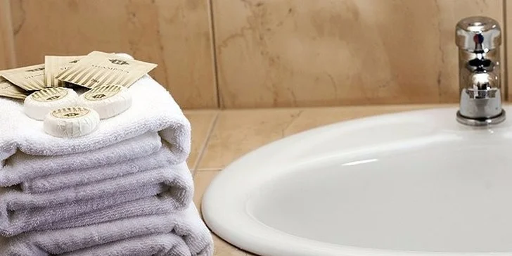 Součástí každého pokoje je i vlastní sociální zařízení.