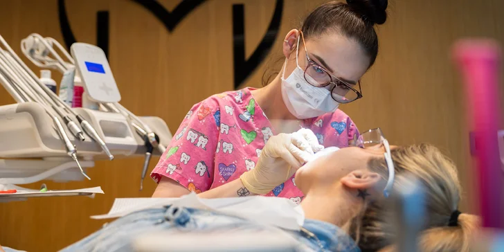 Dentálna hygiena pre deti i dospelých, ambulantné bielenie zubov aj darčeková poukážka na stomatologické úkony