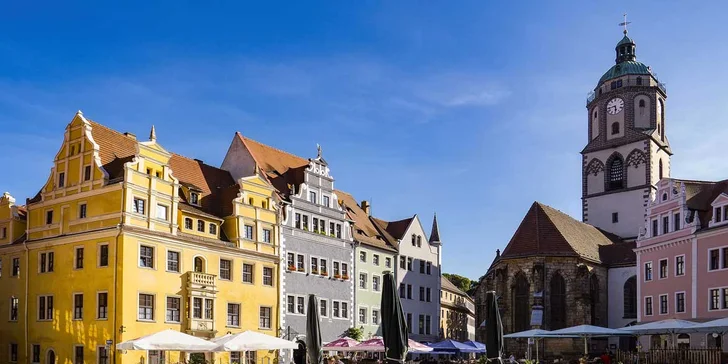 Historické náměstí v Míšni má i svojí Frauenkirche, která je známá i díky porcelánové zvonkohře, jež zde byla nainstalována v roce 1929.