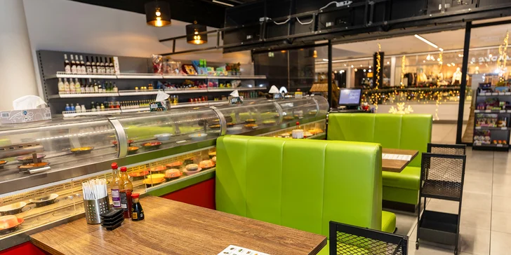 Na místě vás čeká neomezená konzumace sushi a dalších dobrot.