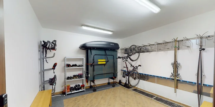 V hoteli mysleli aj na priestor, kde si odložíte svoje lyže, vysušíte lyžiarky alebo uskladníte bicykle. 