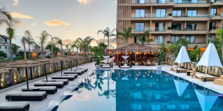 Luxusní pobyt v Albánii: 5* hotel Regina Palm Resort, all inclusive i oblázková pláž 50 m od hotelu