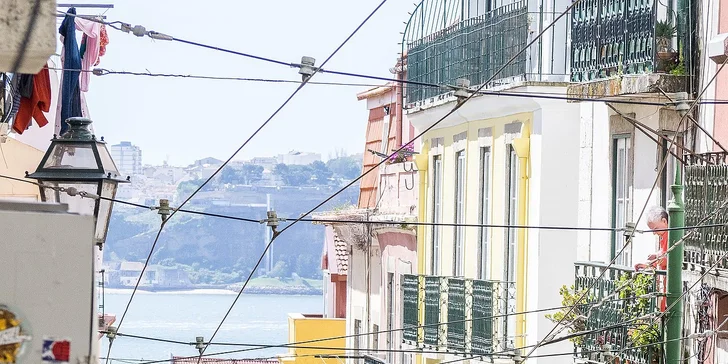 CK Worldee pro vás zajistí zpáteční letenky, ubytování i průvodce v aplikaci. 