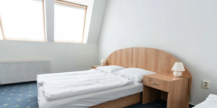 V obou nechybí TV, Wi-Fi připojení, trezor a klimatizace. 