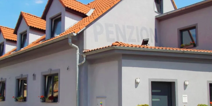 Penzion leží jen 2,5 km od centra Znojma.