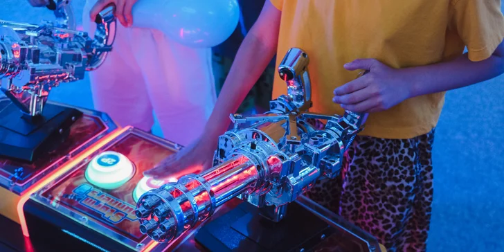 Nechybí světelné střílečky pro dva, sportovní výzvy ani klasické arkádové automaty. 
