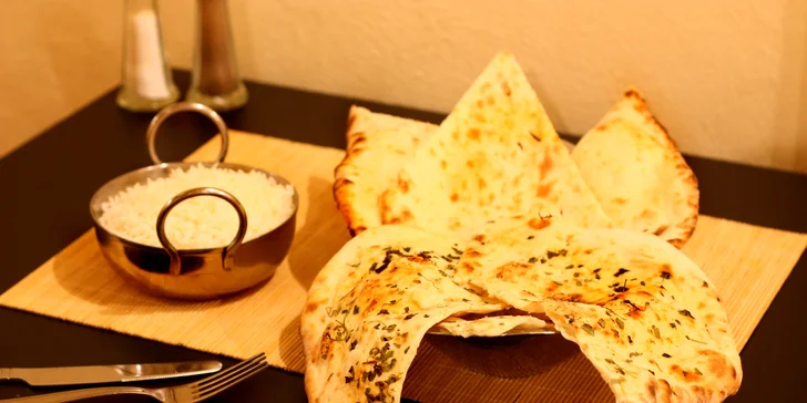 Pochutnáte si na indických plackách naan.