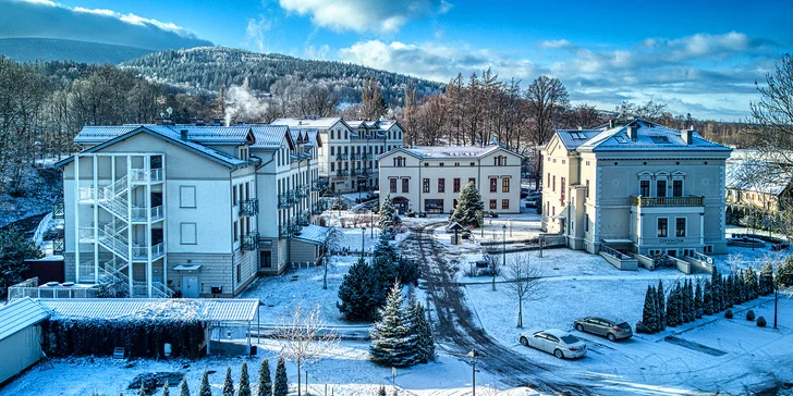 Luxusní hotel v lázeňském městě v polských Jizerkách: neomezený wellness, jídlo, dětské herny