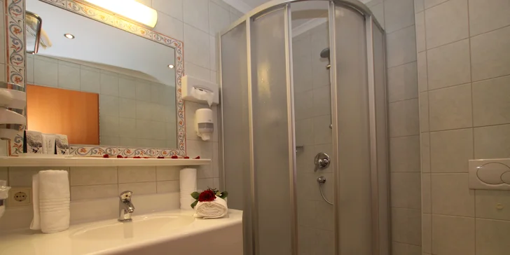 Až 3 děti do 8,9 let mají pobyt zdarma.