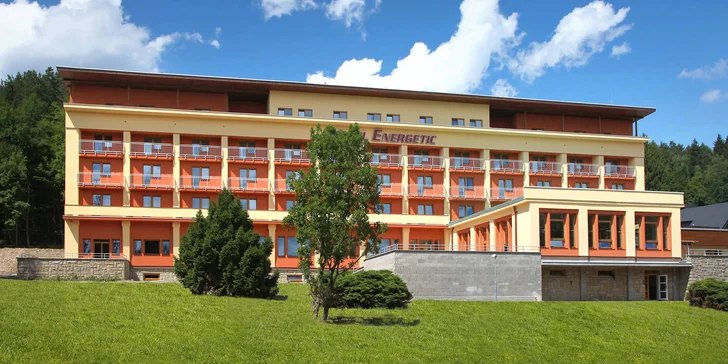 4* pobyt v Rožnove: raňajky alebo polpenzia, neobmedzený wellness a bazén aj procedúry