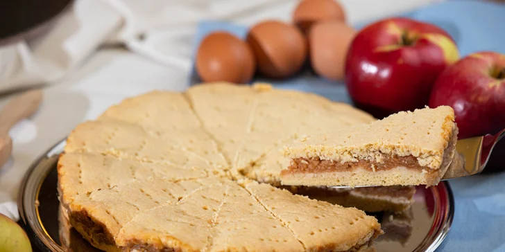 1300 g Jablkové pité