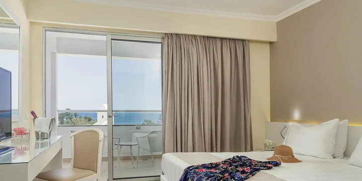 Ubytujete se v designových pokojích, které nedávno prošly kompletní modernizací. 