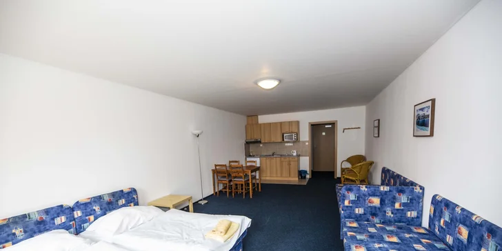 V ponuke je aj mezonetový apartmán pre 4–8 osôb.