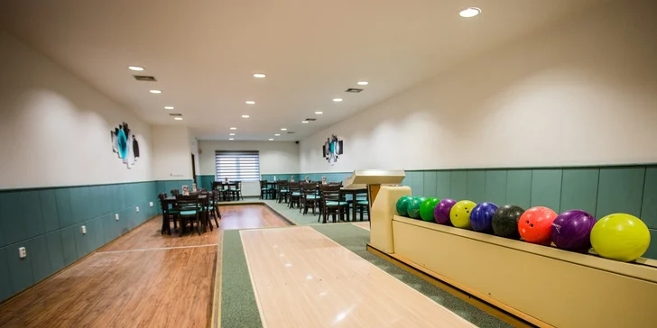 Zahrajte si bowling, v ceně máte jednou nebo dvakrát 60 minut.