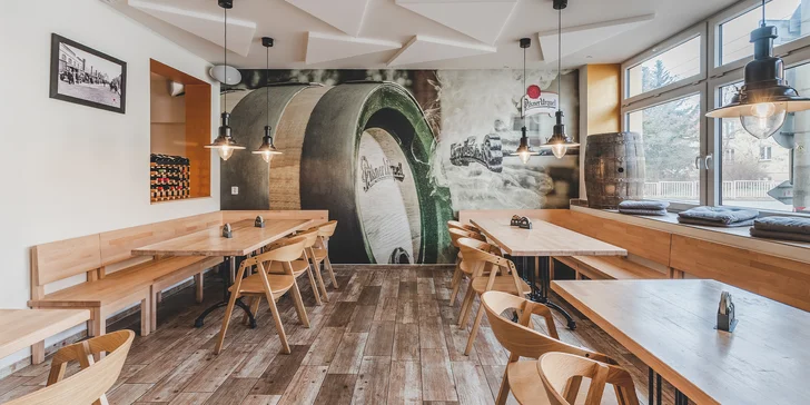 Dostanete se sem snadno – restaurace je kousek od autobusové zastávky Suché Vrbné.