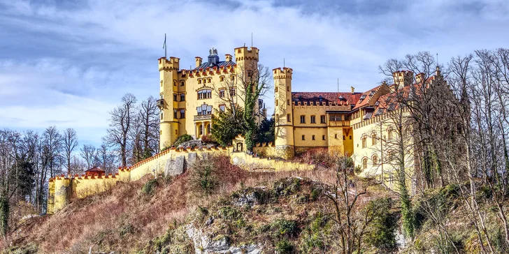 Dostatek času bude i na procházku po okolí, třeba k nedalekým jezerům.