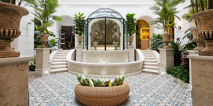 Luxusní odpočinek v centru Budapešti: 5* hotel se snídaní, neomezený wellness