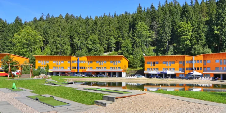 Resort Špindl pod Medvědínom: hotel pri lanovke, raňajky alebo polpenzia, vstup do aquaparku