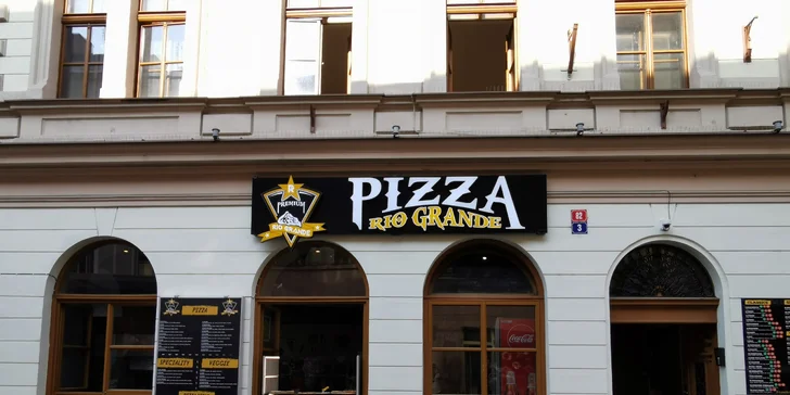 Pizzy jsou určené na odnos s sebou (krabice máte v ceně).