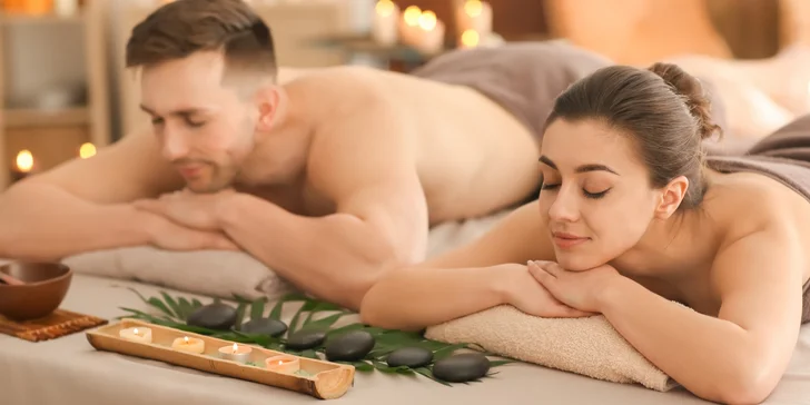 Na výběr je tradiční či olejová thajská masáž a masáž teplým aroma olejem.