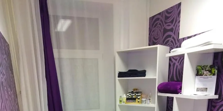Salon Desire najdete blízko centra města.