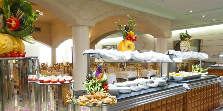 V hlavní restauraci L'Olivier na vás čeká bohatý bufet s mezinárodní i sezónní kuchyní, doplněný o oblíbený show cooking a vegetariánské speciality. 