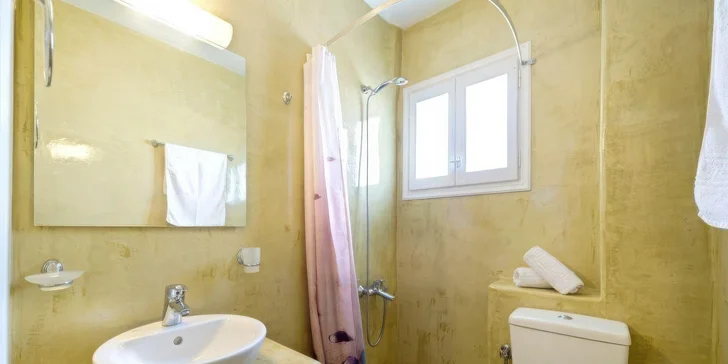 Interiéry ubytování jsou navrženy s důrazem na prostou eleganci a maximální soběstačnost.