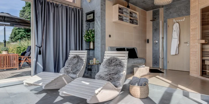 Relaxační prostor v zimní zahradě přímo sousedí s apartmánem View.