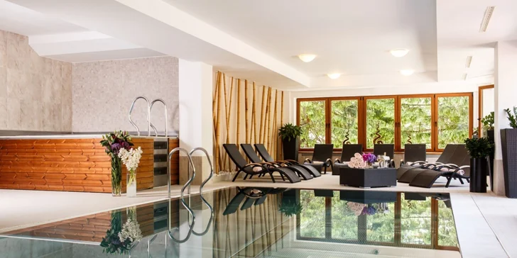 Skvělý relax vás čeká v hotelovém wellness centru s bazénem, saunami a vířivkou.