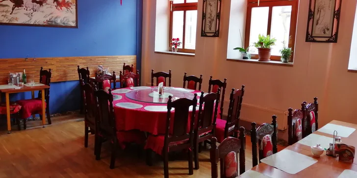 Čerstvé sushi si vychutnáte v čínské restauraci Yi Pin Xiang.