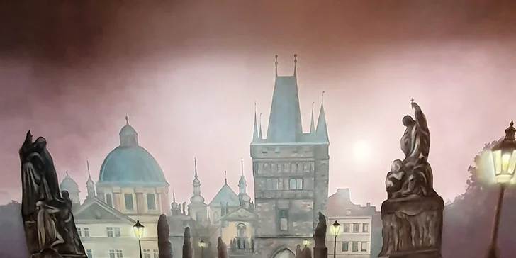 Karlův most se propadl do řeky Vltavy. Pozor, ať nespadnete dolů do vody.