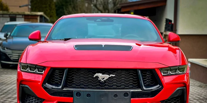 Autopožičovňa Autoapex vám prináša exkluzívnu možnosť vyskúšať si tento ikonický americký osemvalec v bežnej premávke.
