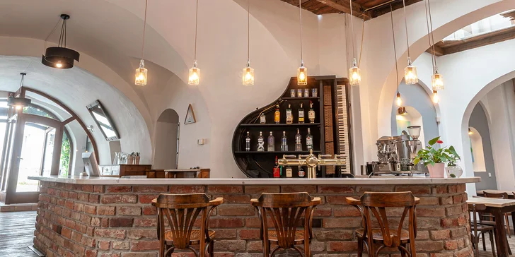 V restauraci Imperium připraví hodování pro dva i čtyři strávníky, na každého čeká přes půl kila dobrot. 