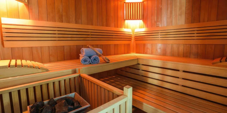 Ve wellness je kromě bazénu také sauna, parní lázeň a vířivka. Vše pro vás!