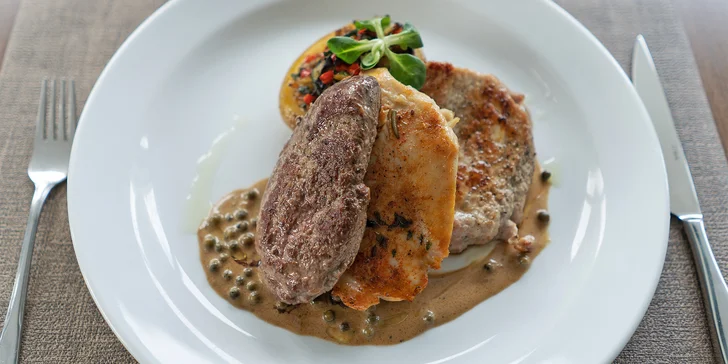 Posezení jako v ráji: menu s tataráčkem, variací steaků a palačinkou se zmrzlinou