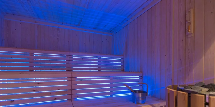 Součástí hotelu je wellness, za příplatek můžete zajít do sauny. 